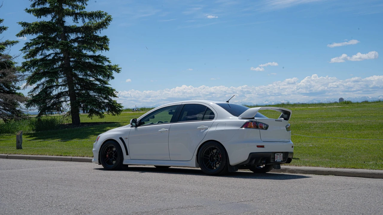 2010 Mitsubishi Lancer Evolution X 9th Gen - Image 14 of 31