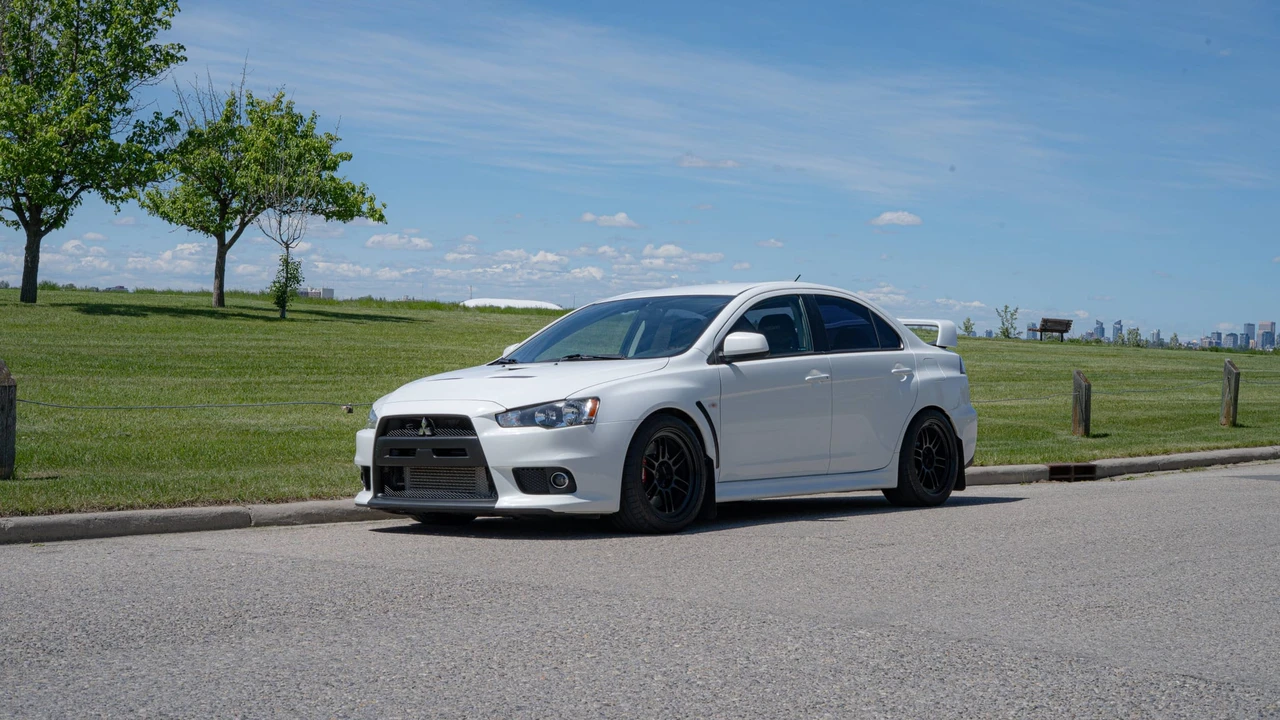 2010 Mitsubishi Lancer Evolution X 9th Gen - Image 2 of 31