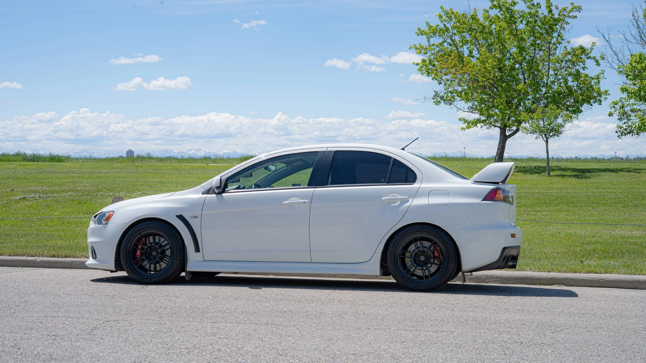 2010 Mitsubishi Lancer Evolution X 9th Gen - Image 16 of 31
