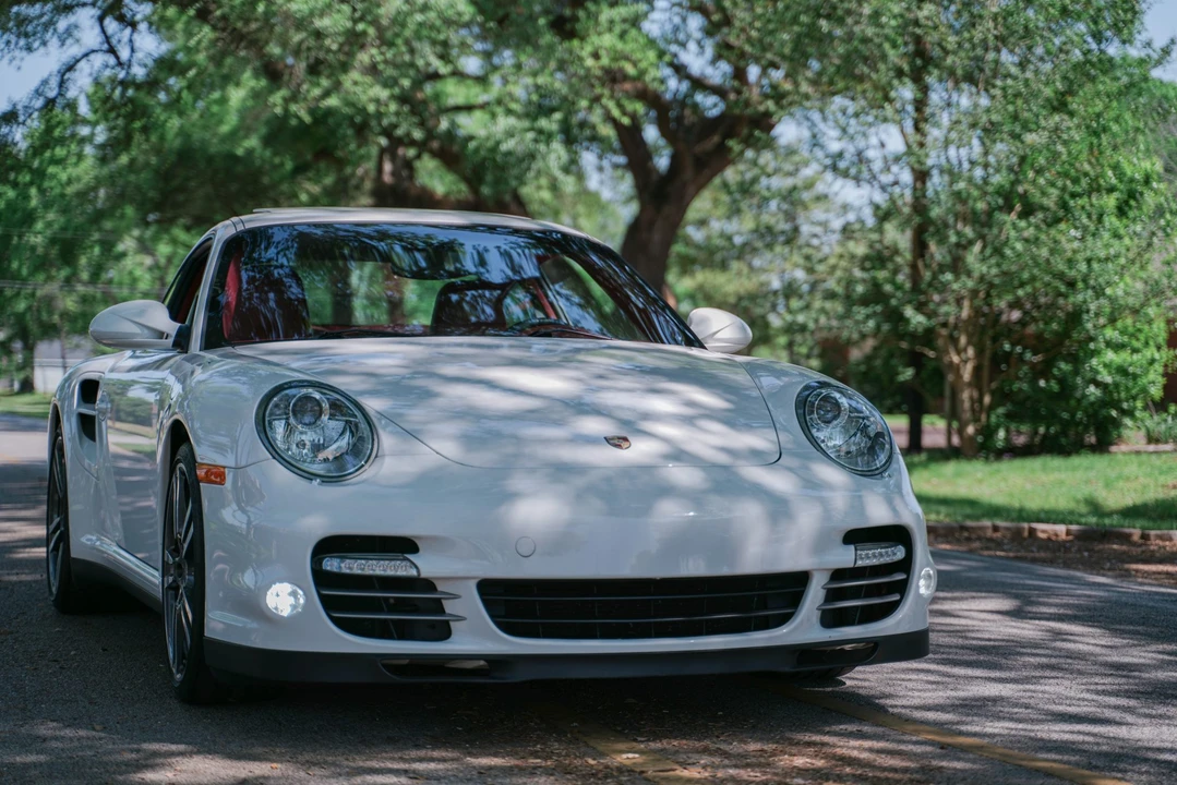 2010 Porsche 997 Turbo - Image 23 of 31
