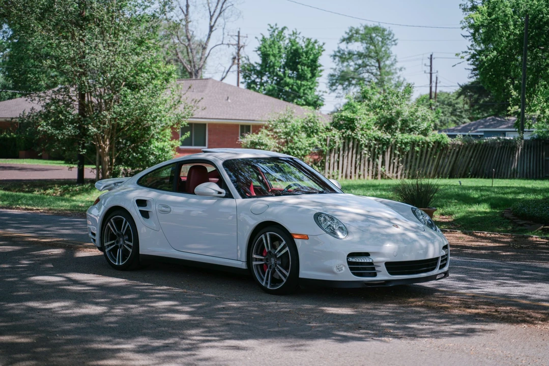 2010 Porsche 997 Turbo - Image 19 of 31
