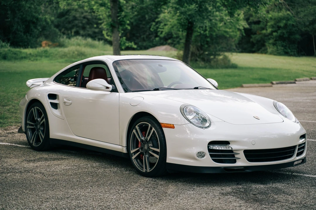 2010 Porsche 997 Turbo - Image 2 of 31