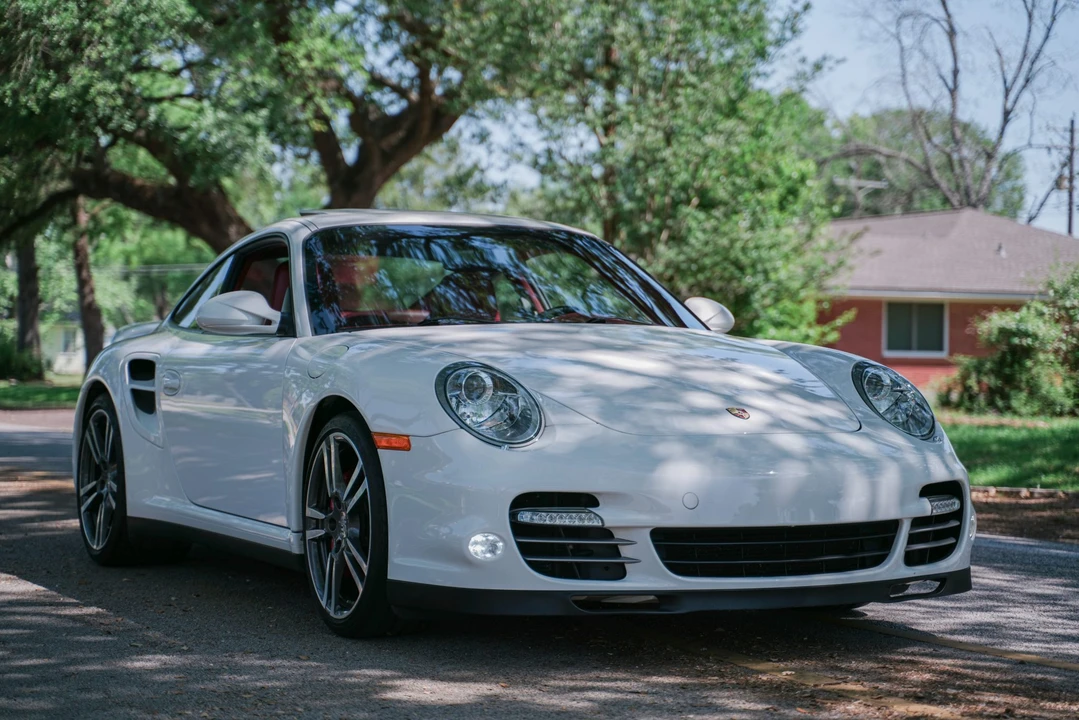 2010 Porsche 997 Turbo - Image 20 of 31