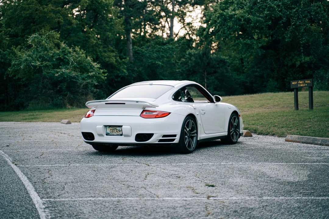 2010 Porsche 997 Turbo - Image 14 of 31