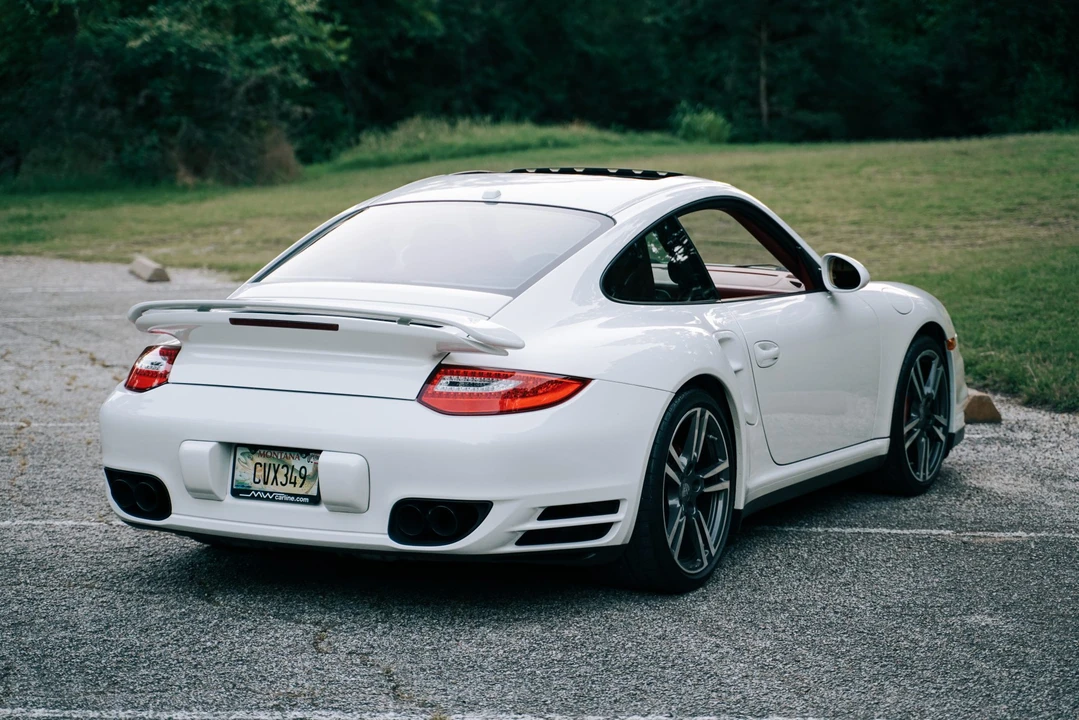 2010 Porsche 997 Turbo - Image 15 of 31
