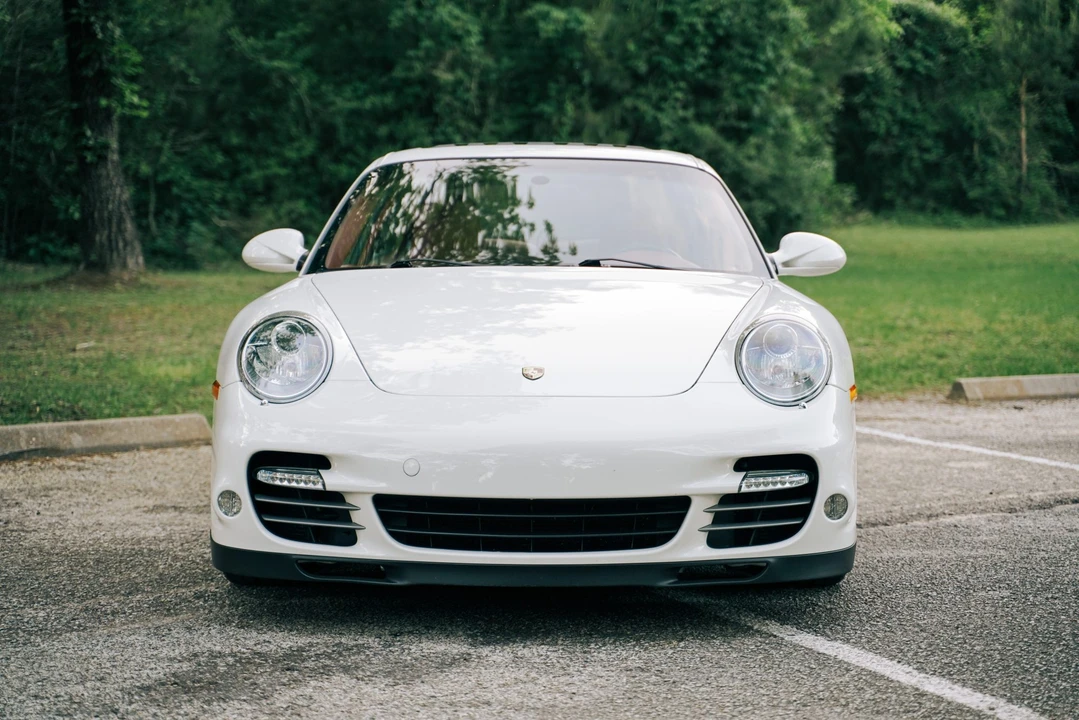 2010 Porsche 997 Turbo - Image 5 of 31