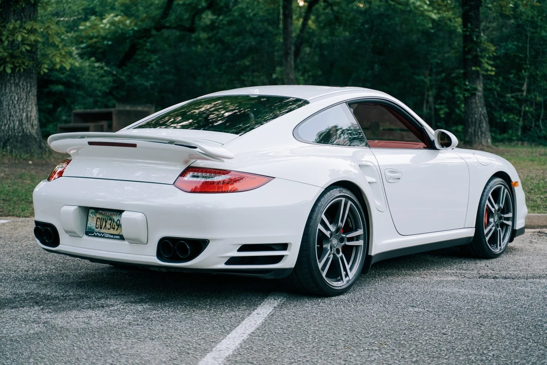 2010 Porsche 997 Turbo - Image 16 of 31