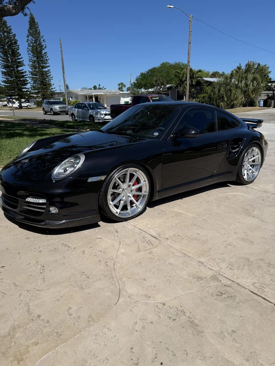 2010 Porsche 997 Turbo - Image 2 of 31