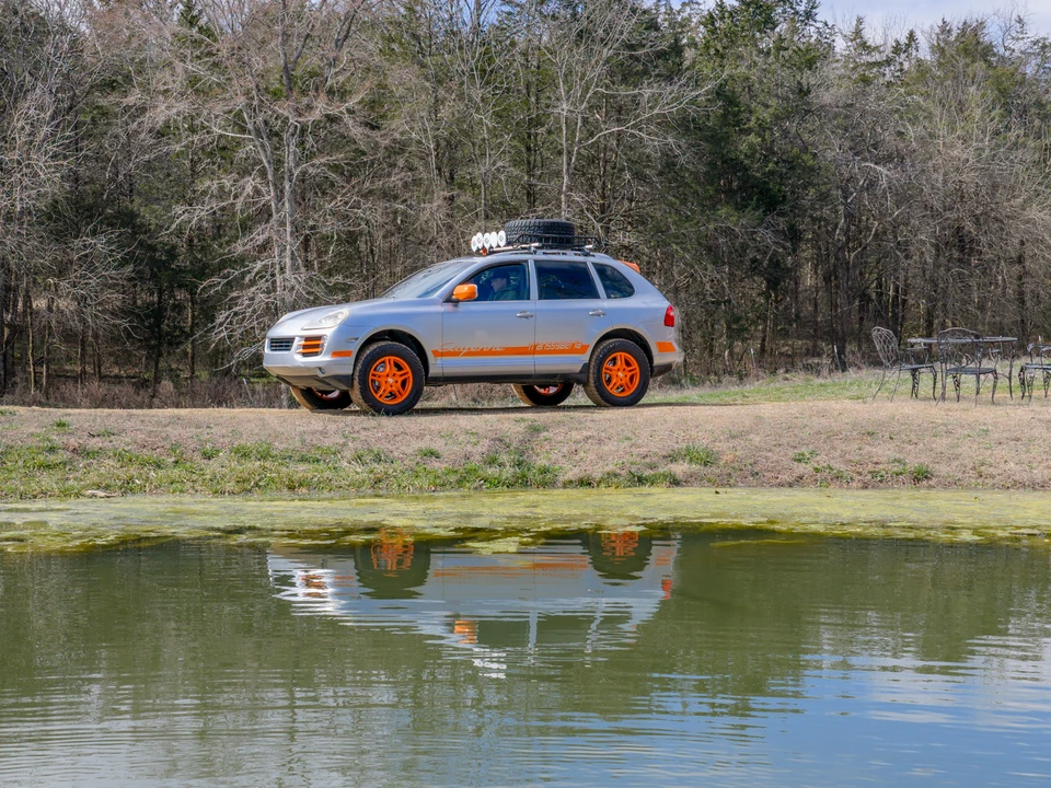 2010 Porsche 955/957 Cayenne - Image 2 of 31