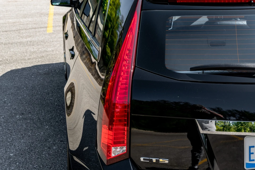 2011 Cadillac CTS-V 2nd Gen - Image 18 of 31