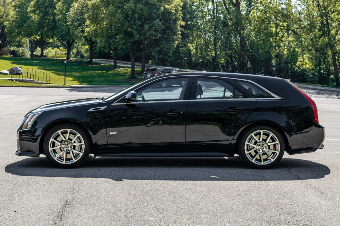 2011 Cadillac CTS-V 2nd Gen - Image 3 of 31