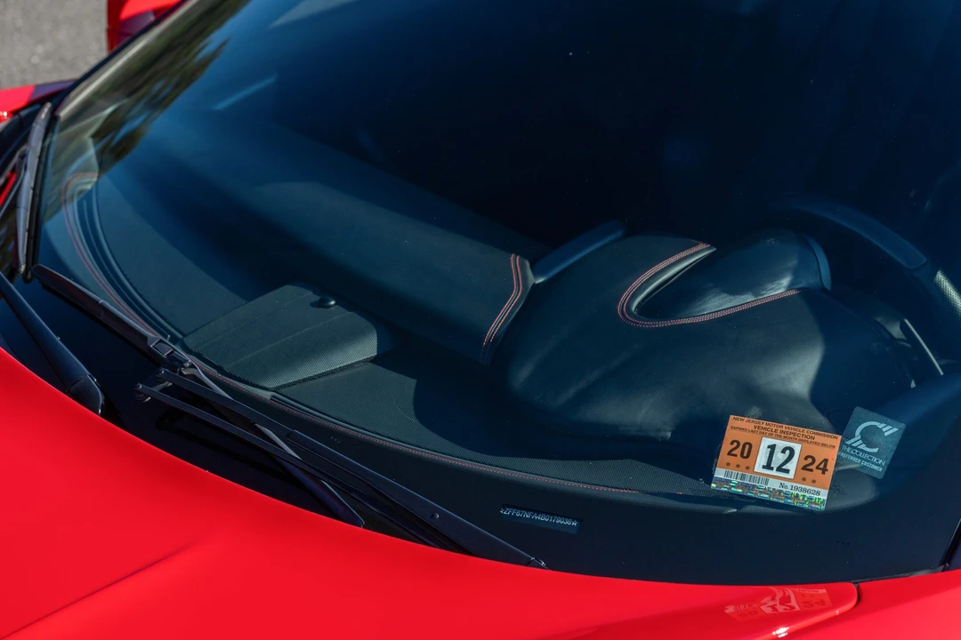 2011 Ferrari 458 Italia - Image 13 of 31