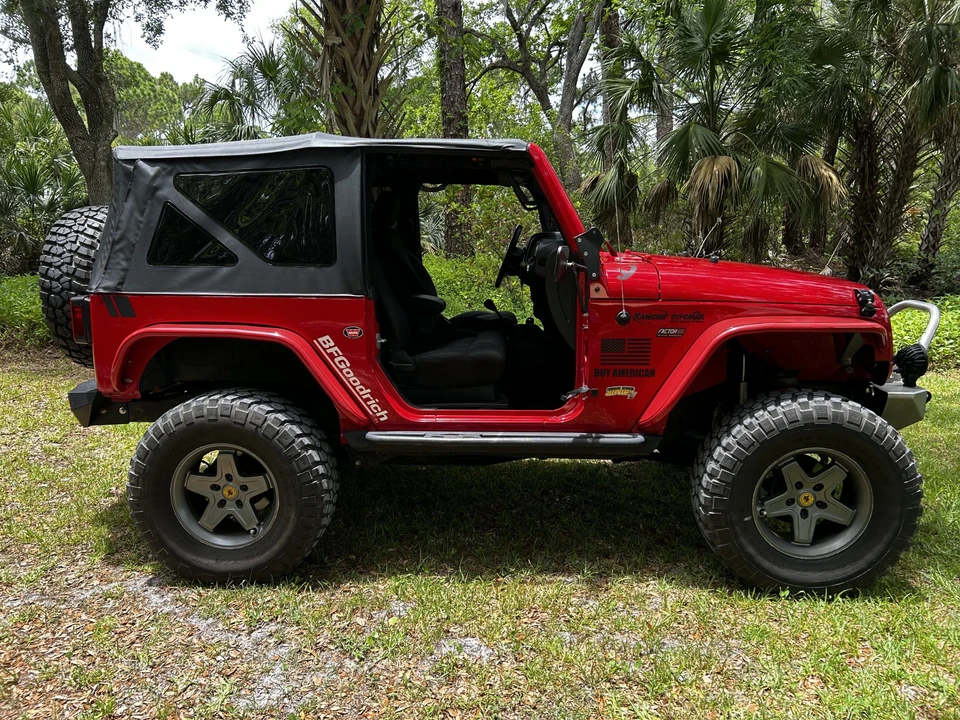 2011 Jeep JK Wrangler - Image 14 of 31