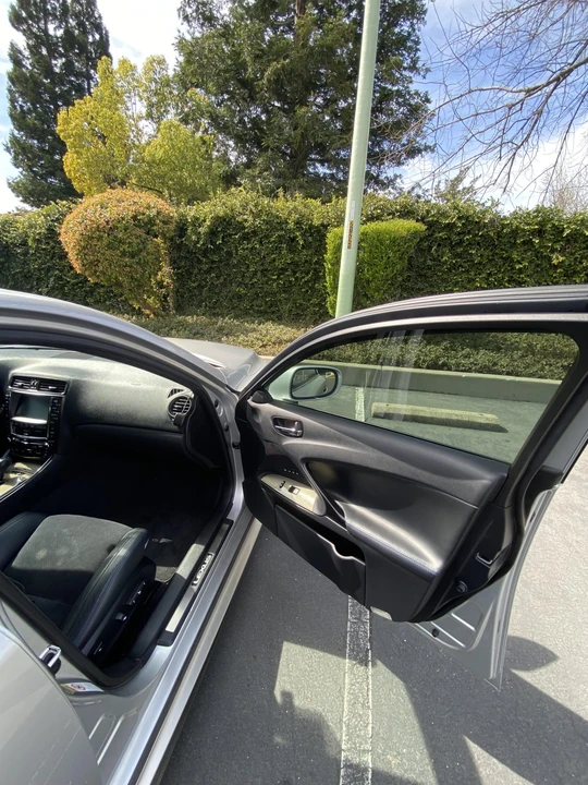2011 Lexus IS F 2nd Gen - Image 29 of 31