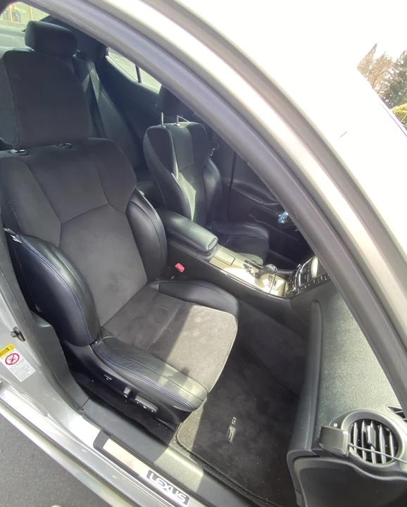 2011 Lexus IS F 2nd Gen - Image 28 of 31