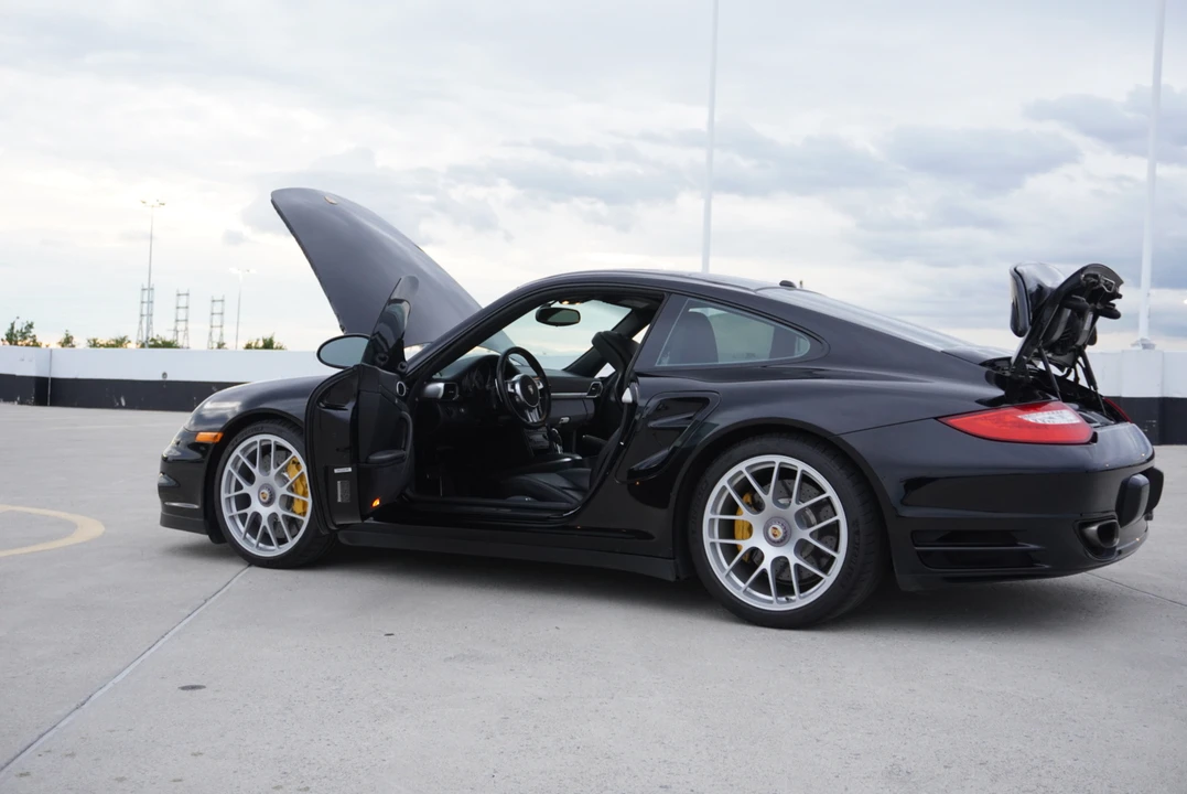 2011 Porsche 997 Turbo S - Image 13 of 31