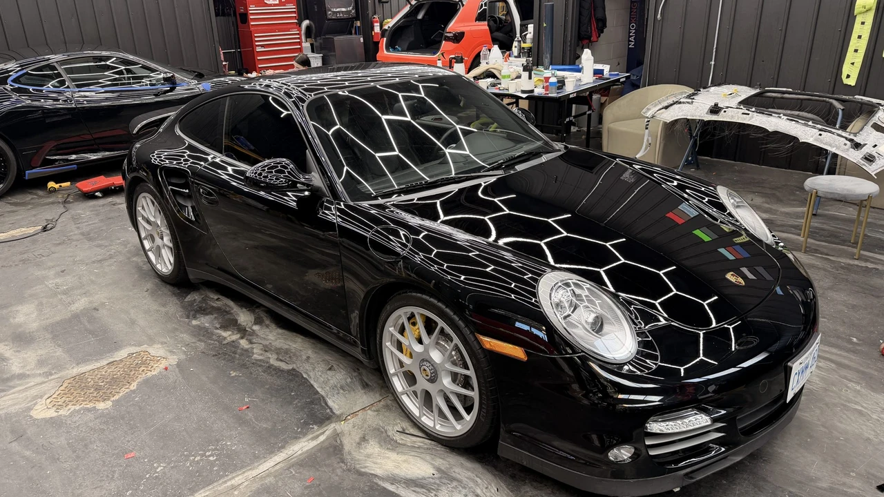 2011 Porsche 997 Turbo S - Image 20 of 31