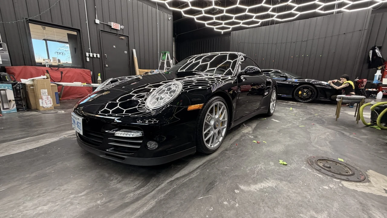 2011 Porsche 997 Turbo S - Image 14 of 31