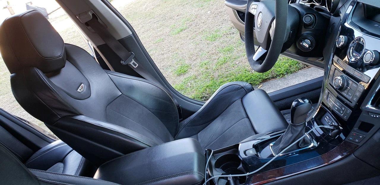 2012 Cadillac CTS-V 2nd Gen - Image 28 of 31
