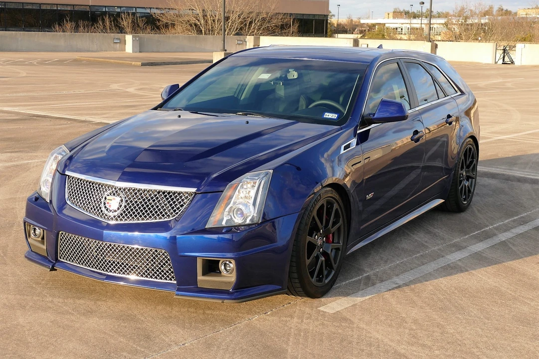 2013 Cadillac CTS-V 2nd Gen - Image 2 of 31