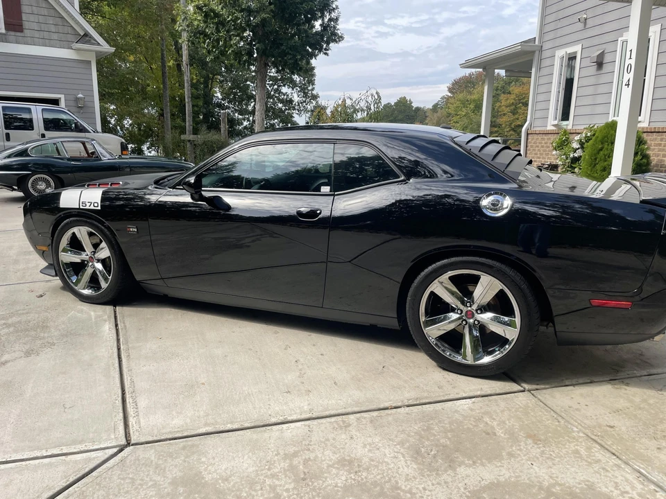 2014 Dodge Challenger 3rd Gen - Image 10 of 31