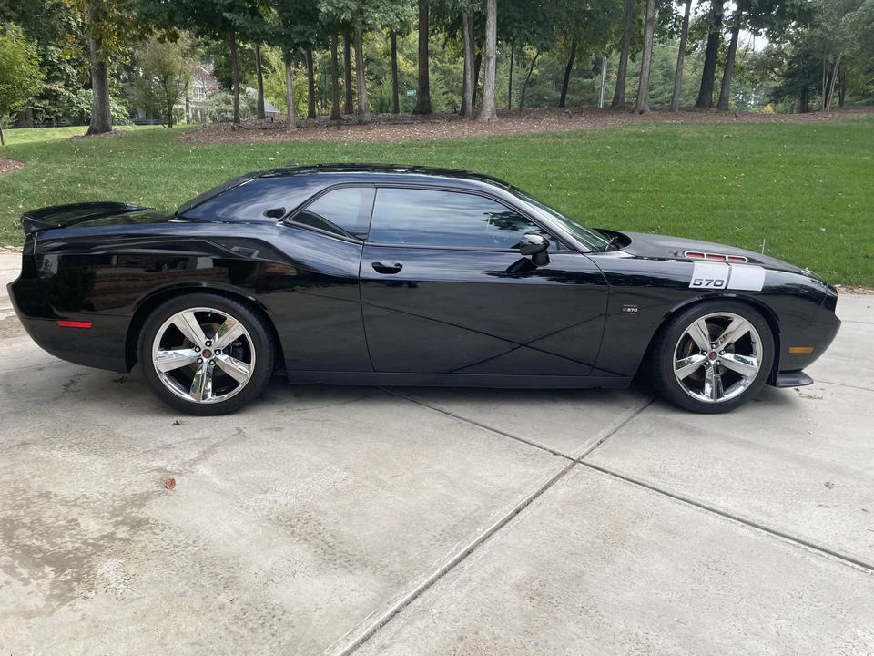 2014 Dodge Challenger 3rd Gen - Image 16 of 31