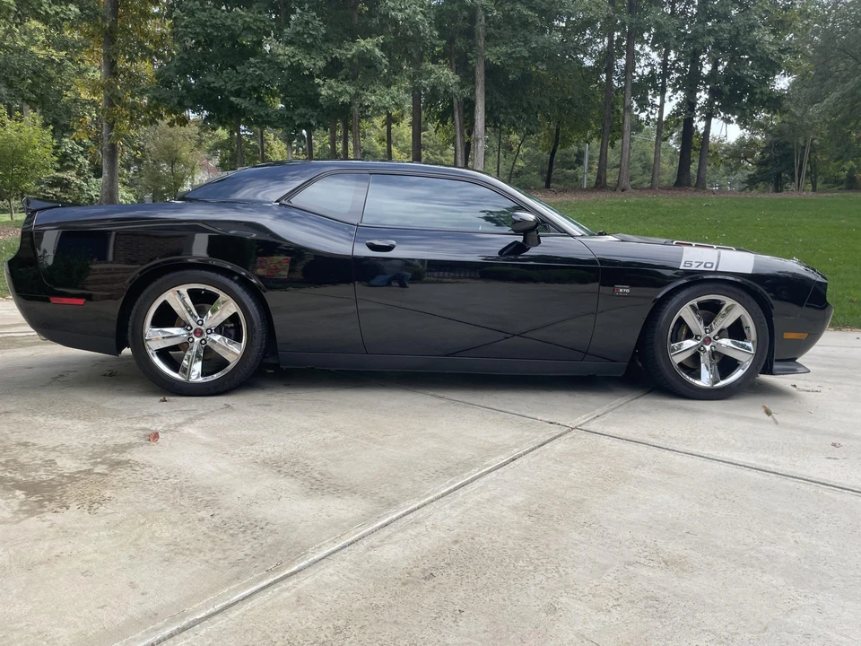 2014 Dodge Challenger 3rd Gen - Image 17 of 31