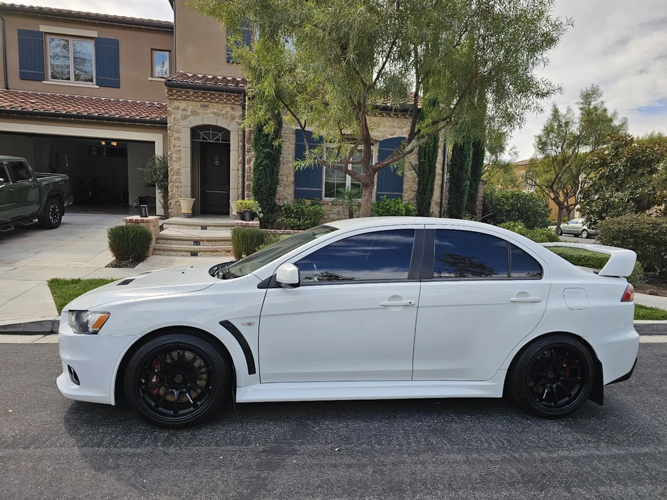 2014 Mitsubishi Lancer Evolution X 9th Gen - Image 12 of 31