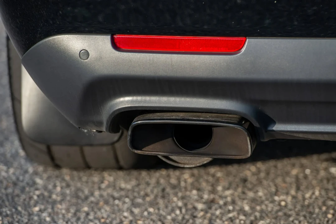 2015 Dodge Challenger SRT Hellcat 3rd Gen - Image 29 of 31