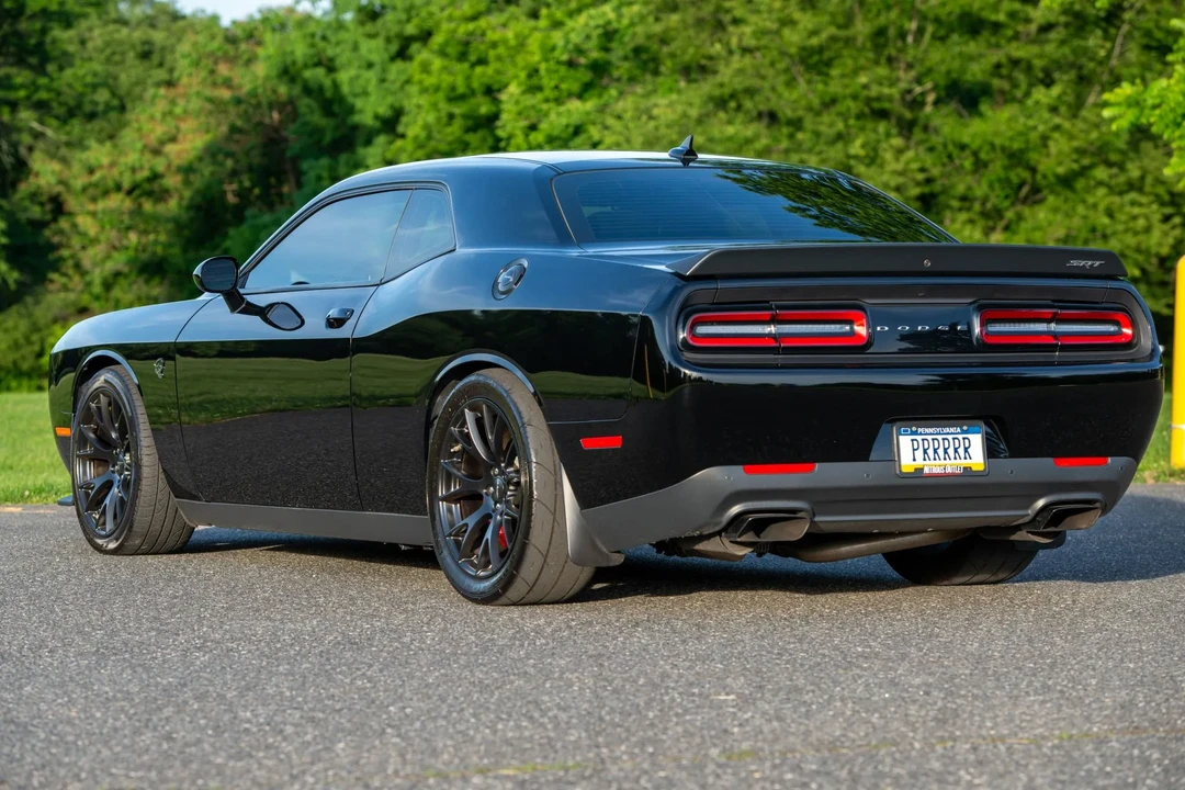 2015 Dodge Challenger SRT Hellcat 3rd Gen - Image 6 of 31
