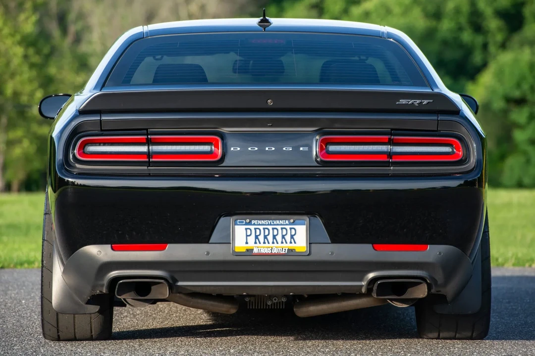 2015 Dodge Challenger SRT Hellcat 3rd Gen - Image 7 of 31