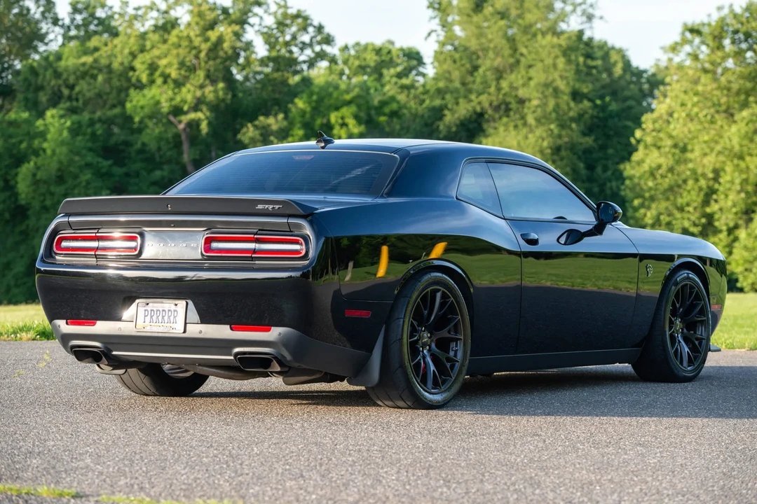 2015 Dodge Challenger SRT Hellcat 3rd Gen - Image 8 of 31