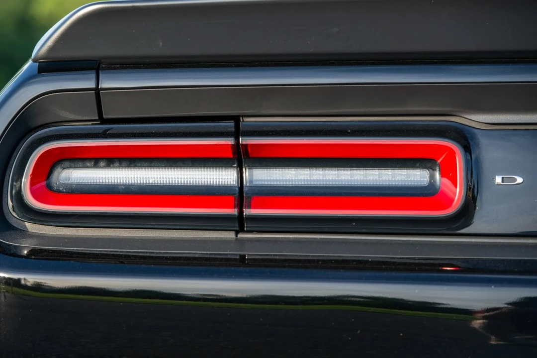 2015 Dodge Challenger SRT Hellcat 3rd Gen - Image 28 of 31