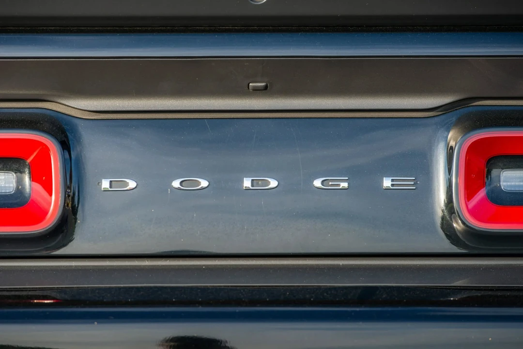 2015 Dodge Challenger SRT Hellcat 3rd Gen - Image 30 of 31