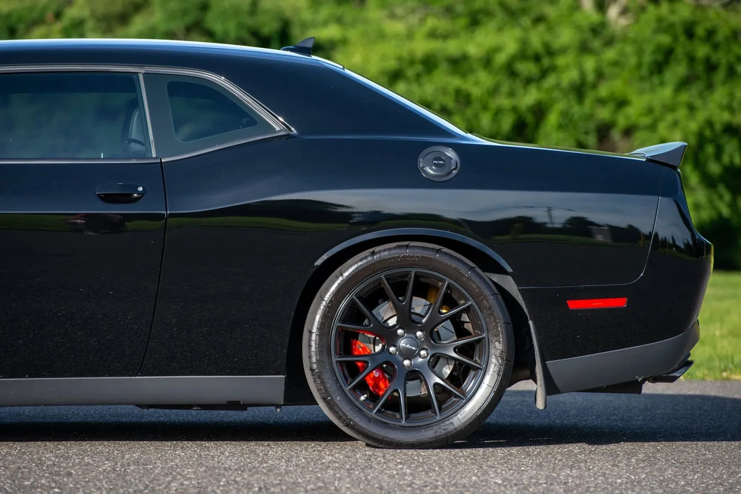 2015 Dodge Challenger SRT Hellcat 3rd Gen - Image 24 of 31