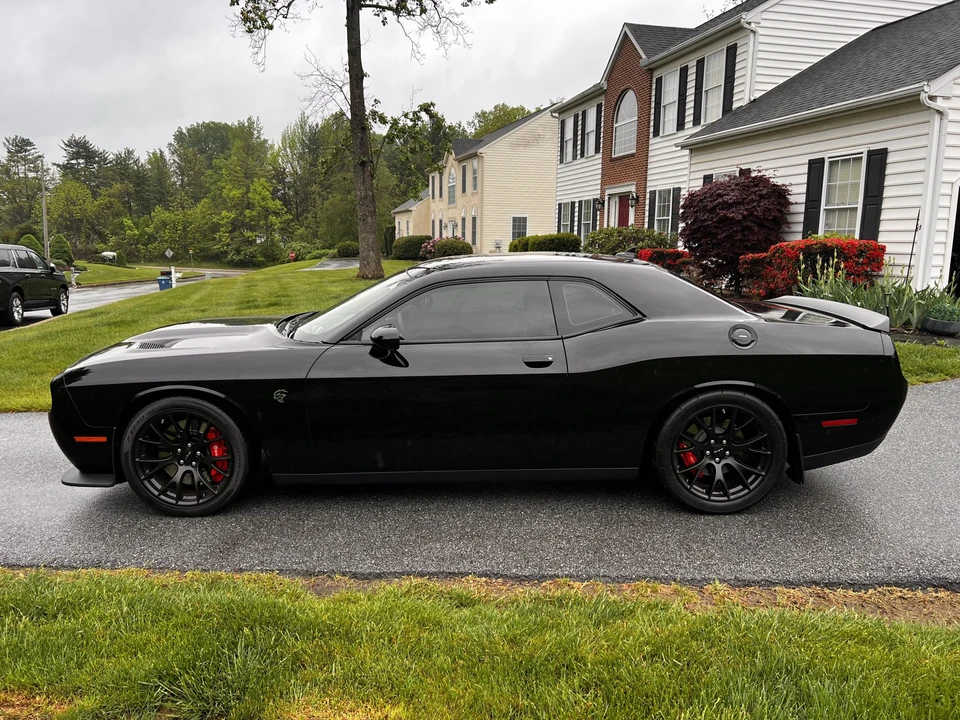 2015 Dodge Challenger SRT Hellcat 3rd Gen - Image 11 of 31