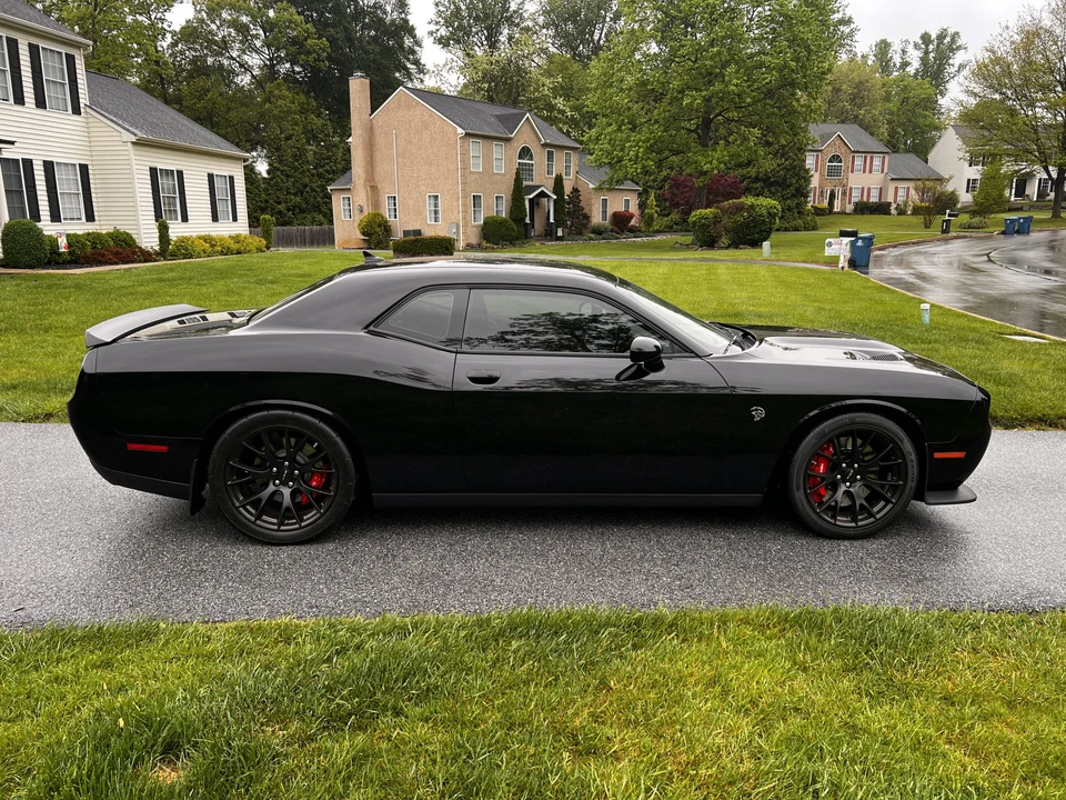 2015 Dodge Challenger SRT Hellcat 3rd Gen - Image 13 of 31