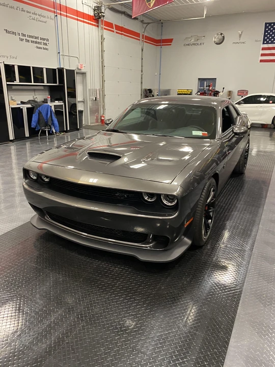 2015 Dodge Challenger SRT Hellcat 3rd Gen - Image 2 of 31