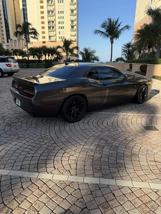 2015 Dodge Challenger SRT Hellcat 3rd Gen - Image 8 of 31