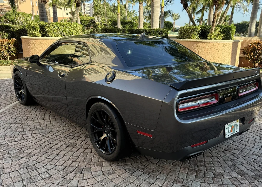 2015 Dodge Challenger SRT Hellcat 3rd Gen - Image 4 of 31