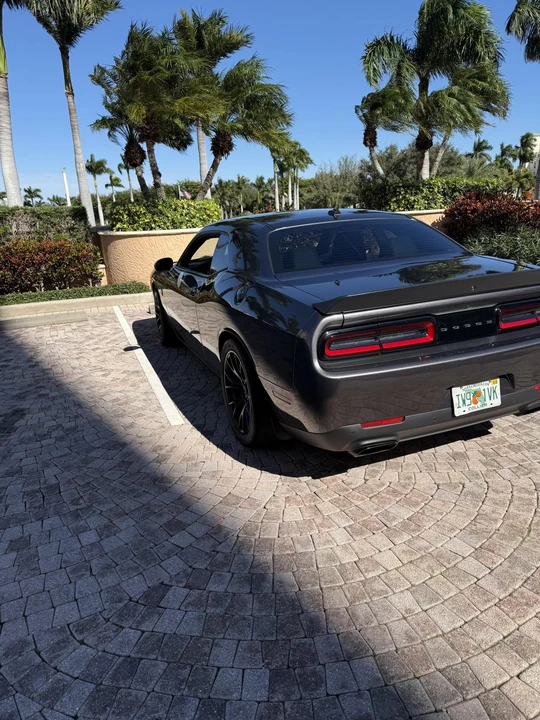 2015 Dodge Challenger SRT Hellcat 3rd Gen - Image 15 of 31