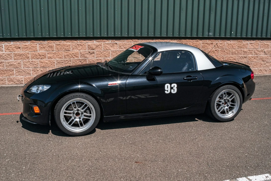 2015 Mazda NC MX-5 Miata - Image 4 of 31