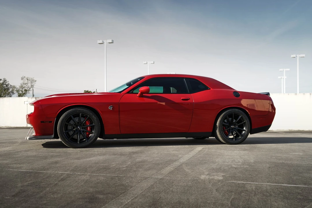 2016 Dodge Challenger SRT Hellcat 3rd Gen - Image 27 of 31