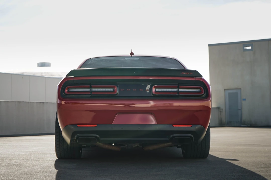 2016 Dodge Challenger SRT Hellcat 3rd Gen - Image 19 of 31