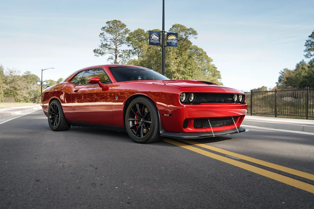 2016 Dodge Challenger SRT Hellcat 3rd Gen - Image 13 of 31