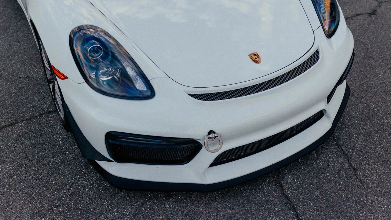 2016 Porsche 981 Cayman GT4 - Image 20 of 31