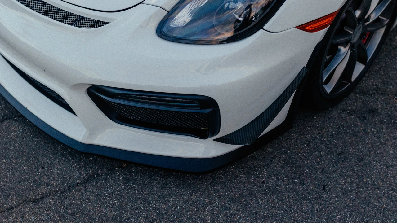 2016 Porsche 981 Cayman GT4 - Image 27 of 31