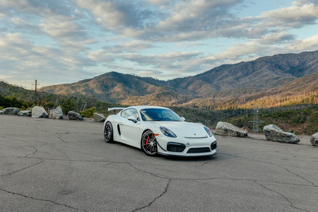 2016 Porsche 981 Cayman GT4 - Image 5 of 31
