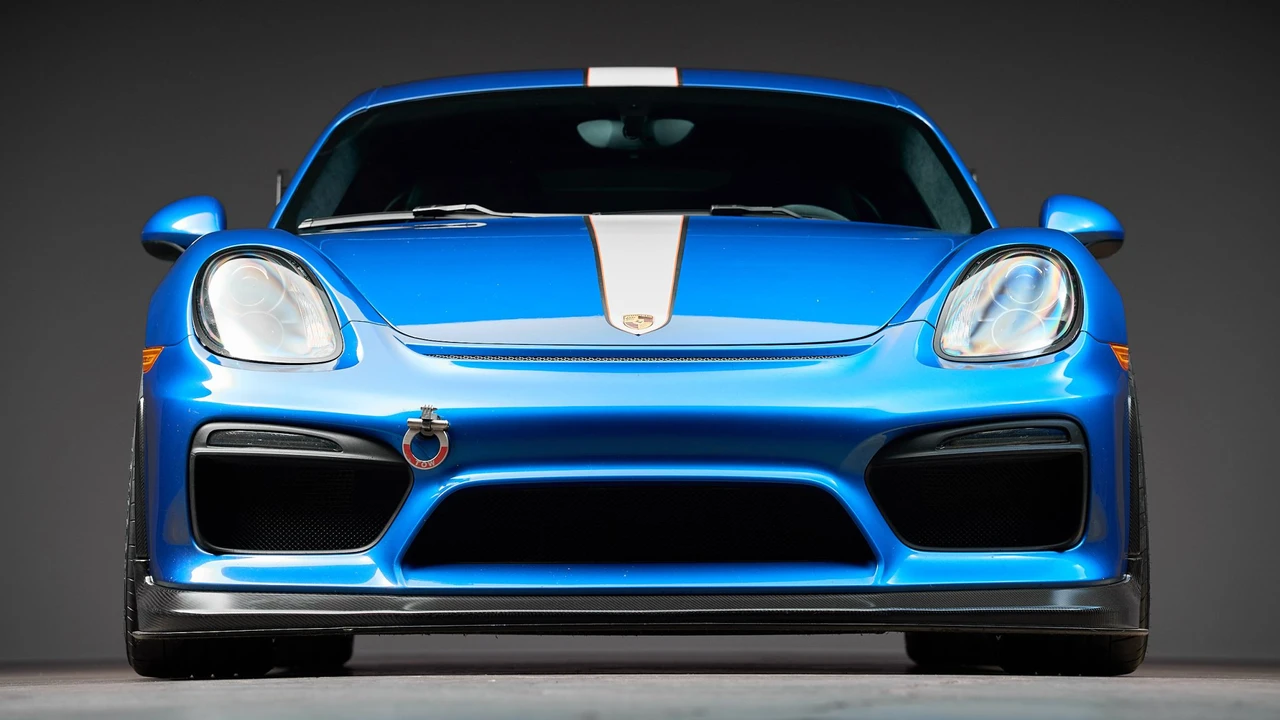 2016 Porsche 981 Cayman GT4 - Image 13 of 31