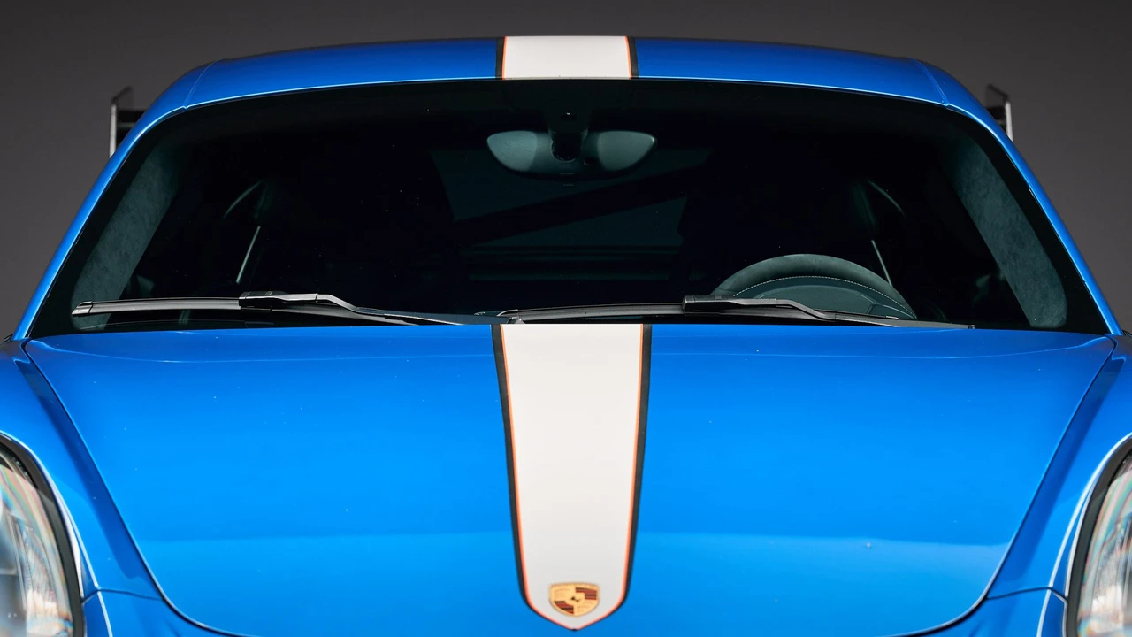 2016 Porsche 981 Cayman GT4 - Image 15 of 31